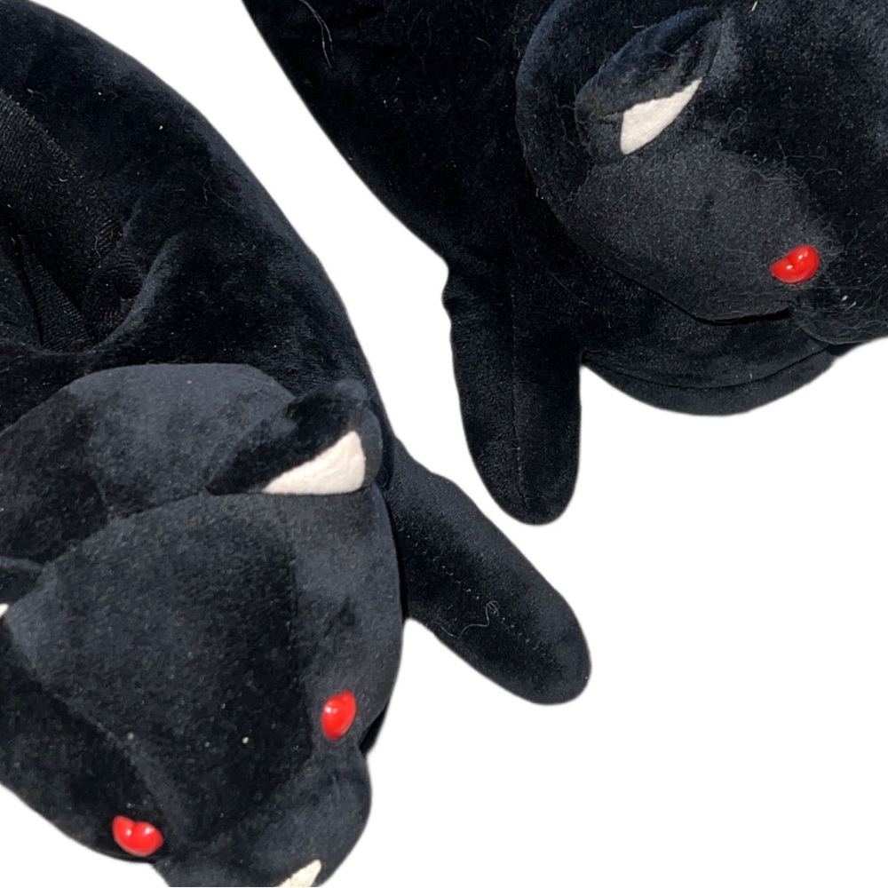 NWOB- Red Heart Eyed Plush Black Cat House Slippers